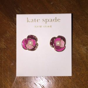 New , never been worn.  Received as a gift.